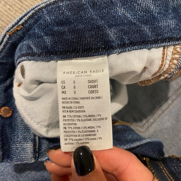 American Eagle curvy mom jeans size 0 short - Picture 4 of 5
